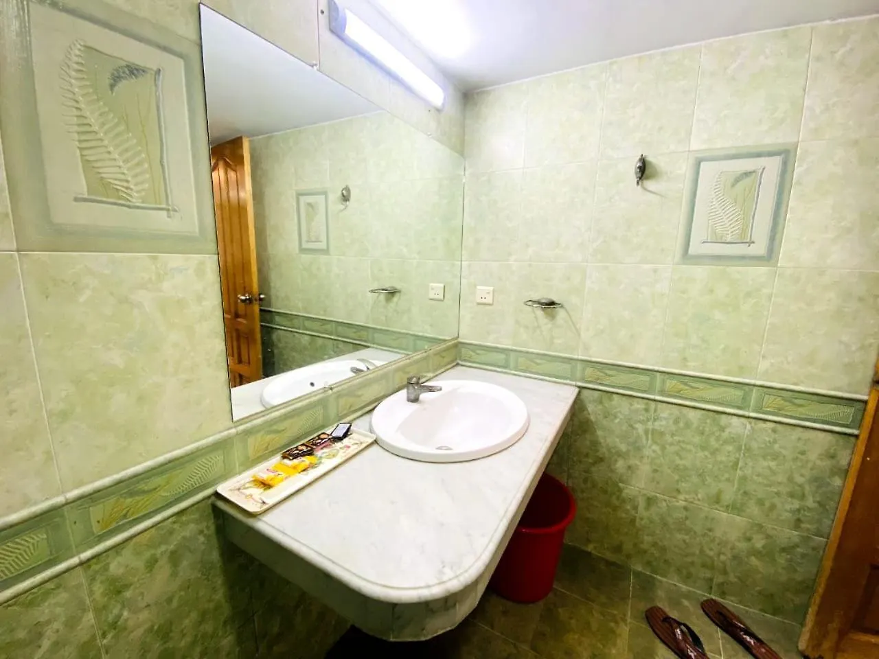 Cozy Private Ac Attached Bath Room- Gulshan 1 Dhaka